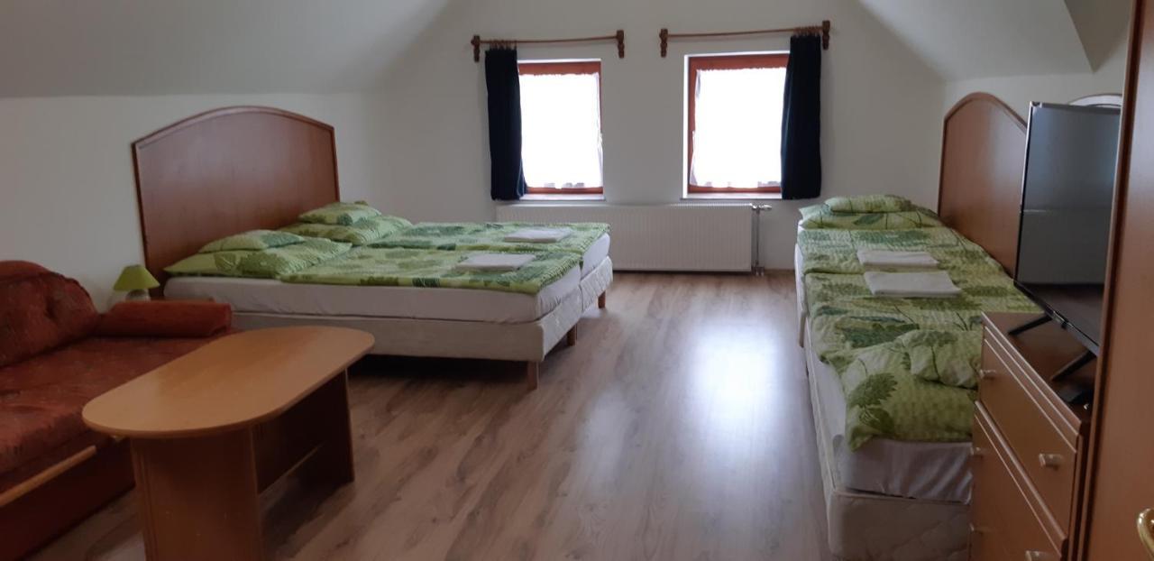 Borgaleria Hotel Токай Екстериор снимка